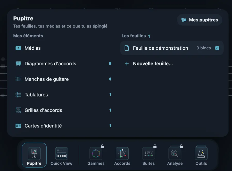 Le Pupitre : une feuille avec grilles, diagrammes et manches